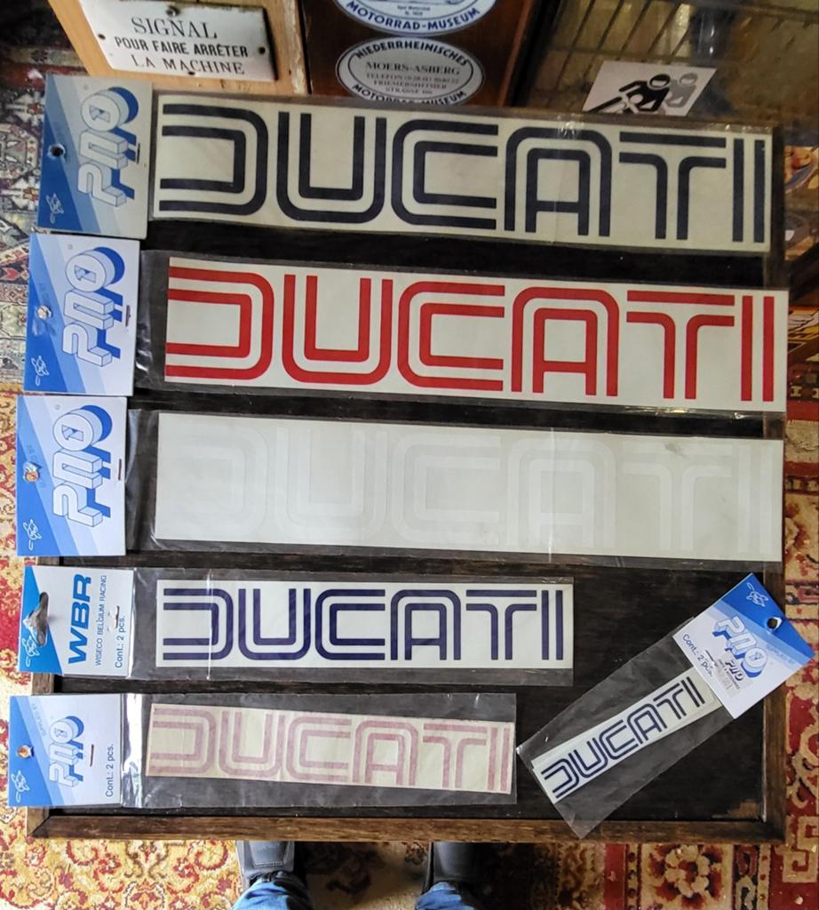 Ducati Retro Tankstickers Jaren 70, Ophalen of Verzenden