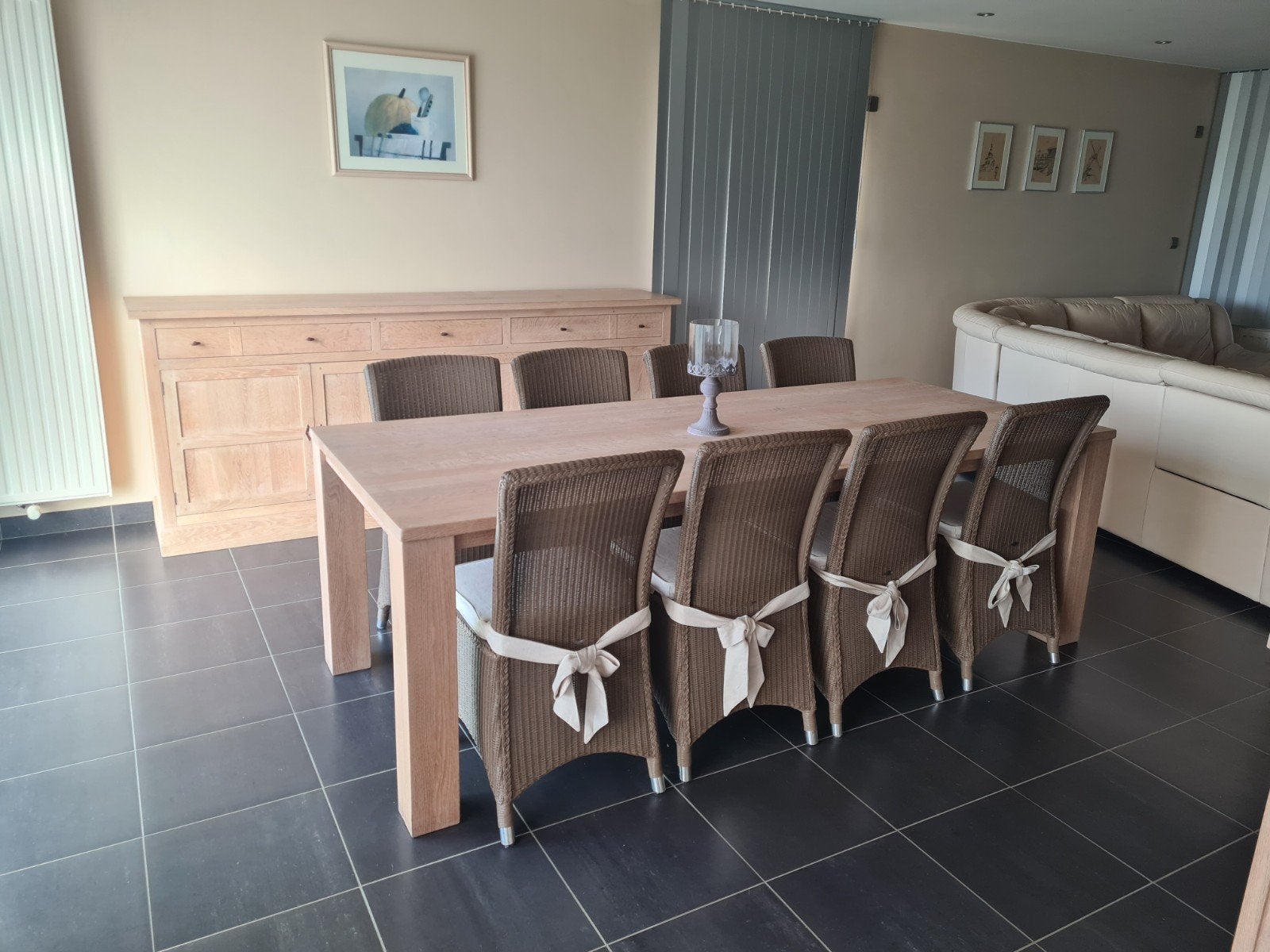 volledige eetkamer, Ophalen