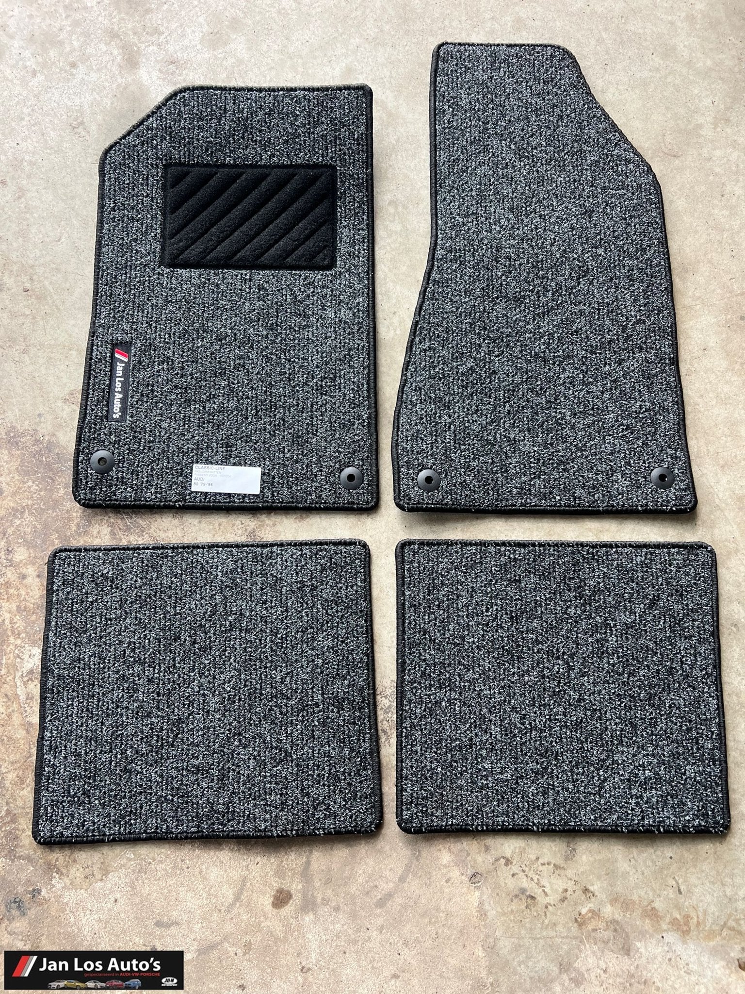 Audi 80 B2 Coupe typ 81 85 Mattenset in oldskool look, -, Audi, Utilisé, -
