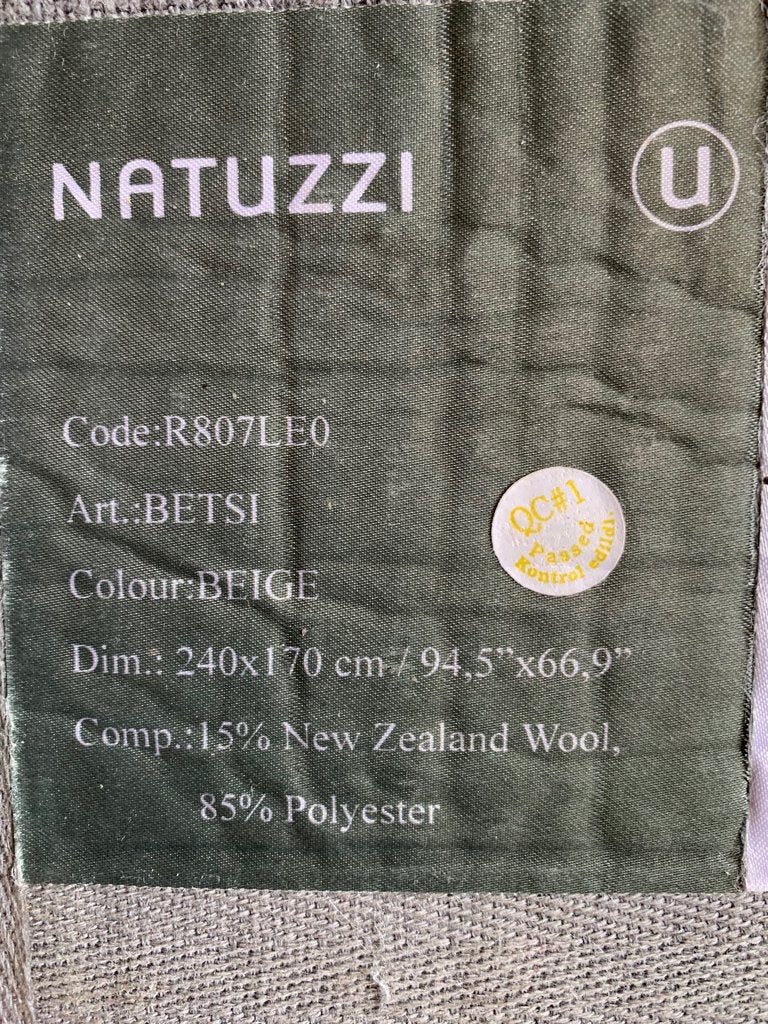 Natuzzi tapijt beige, Ophalen, Beige, Zo goed als nieuw, Minder dan 10 m²