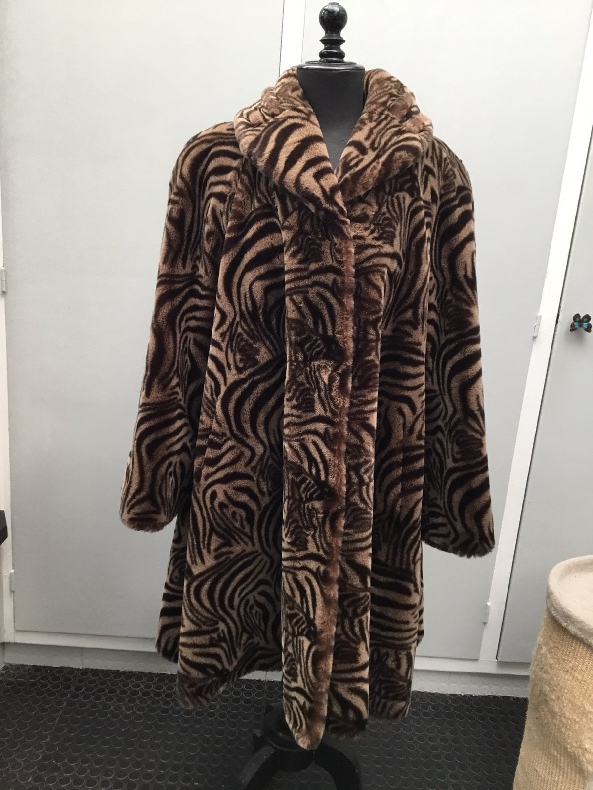 Manteau habillé à imprimé zèbre Couture Hélène taille 42, Vêtements | Femmes, Vestes | Hiver, Enlèvement ou Envoi, Comme neuf