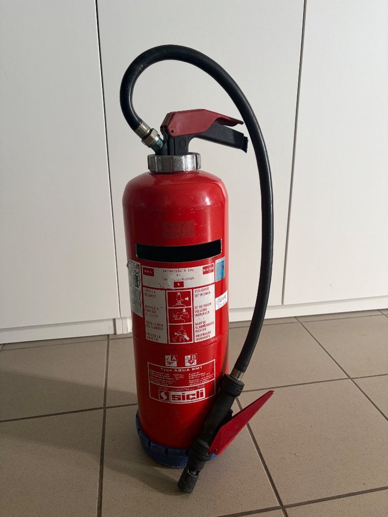 Brandblusser brievenbus, Tuin en Terras, Brievenbussen, Ophalen, Gebruikt, Staal, Staande brievenbus