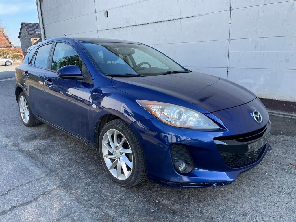 Mazda 3 1.5d 2013 Airco Euro 5 3500€, Auto's, Mazda, Voorwielaandrijving, Euro 5, Zwart, 4 cilinders