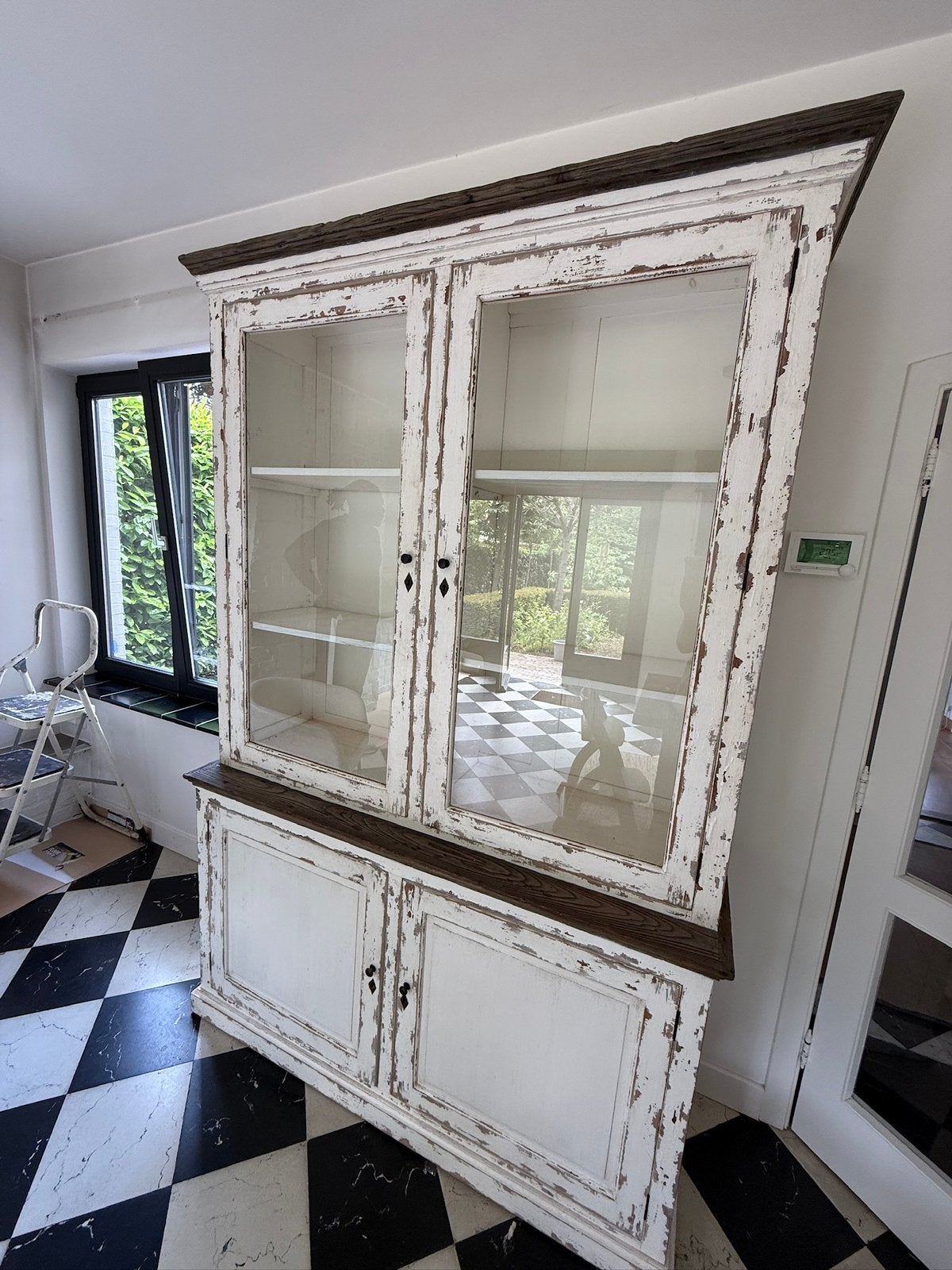 Mooie houten vitrinekast, Ophalen, Zo goed als nieuw