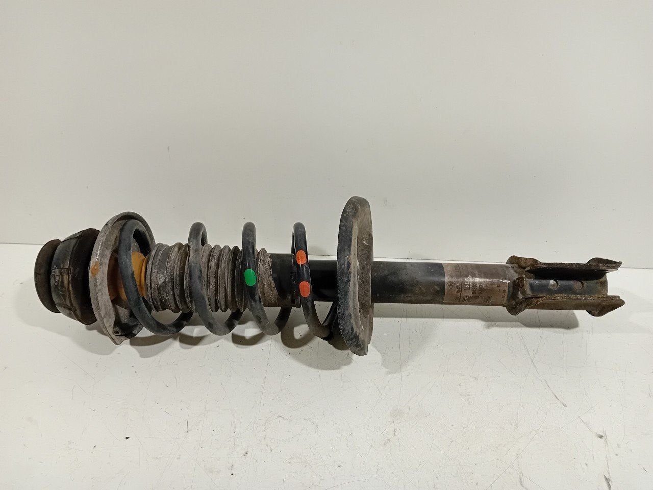 Veerpoot links voor Dacia Dokker, Dacia, Onderdelen@venauto.nl, Van der Ven Autorecycling B.V., Ettenseweg 76, 4706 PB Roosendaal, The Netherlands