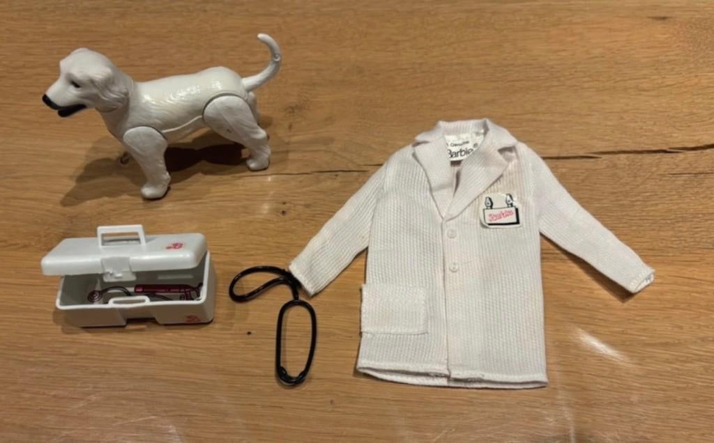 Vintage Barbie dokterset dateert 1985, Ophalen of Verzenden, Zo goed als nieuw, Barbie