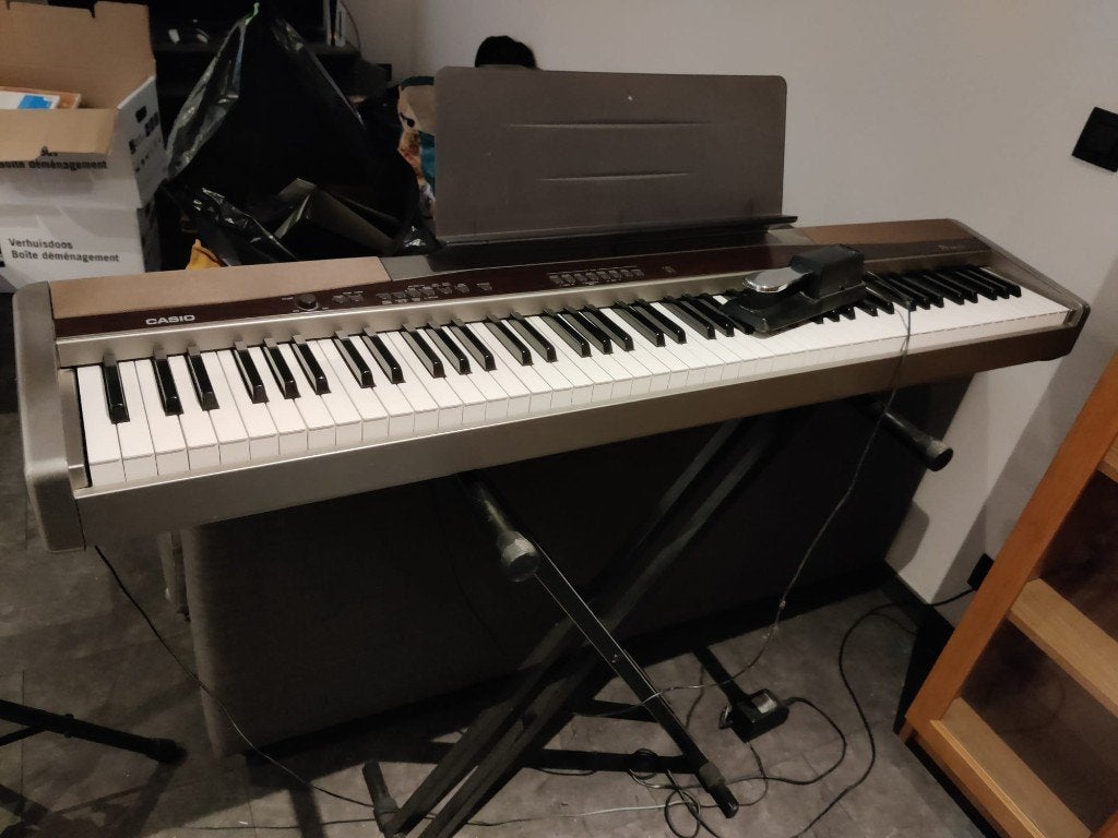 Piano numérique Casio PX-100 avec pied et pédales, Muziek en Instrumenten, Ophalen, Casio, Gebruikt, 88 toetsen
