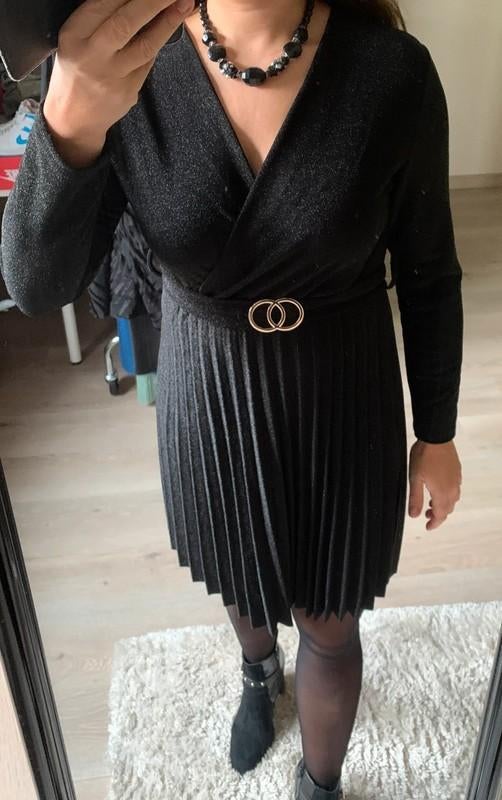 Zwarte glitter jurk NIEUW, Kleding | Dames, Jurken, Maat 38/40 (M), Zwart, Nieuw, Ophalen of Verzenden