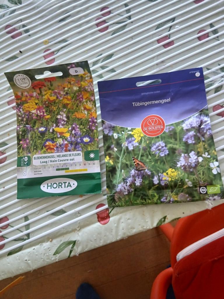 Zak zaadjes van bloemen jes