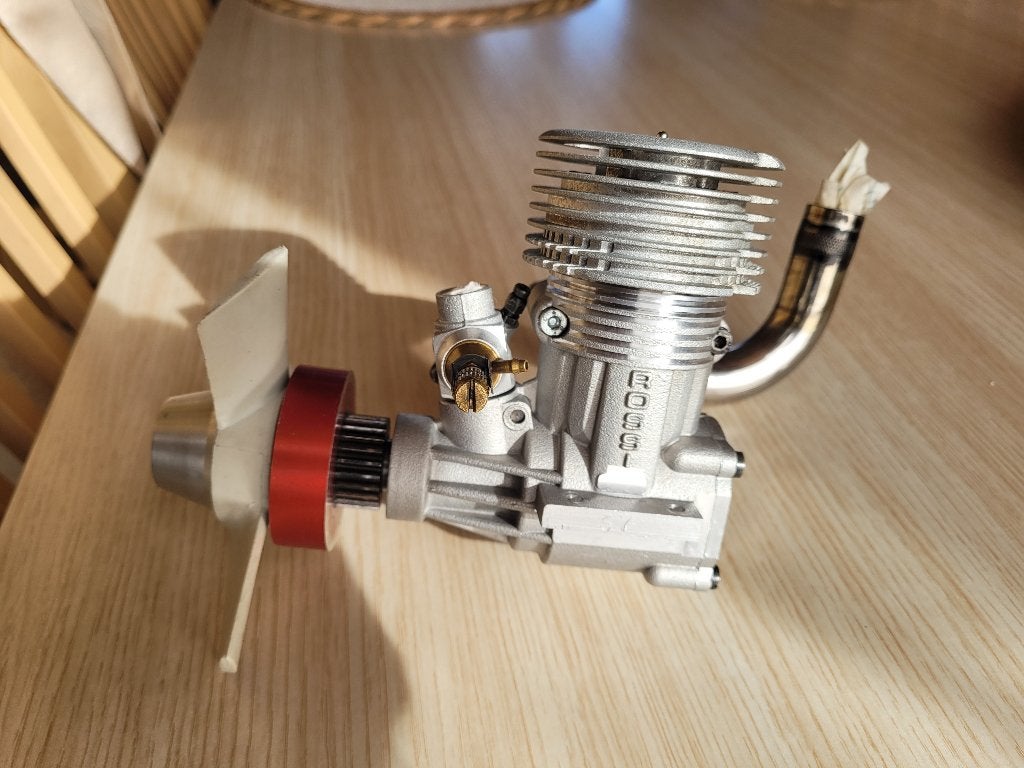 Rossi .67 heli engine, Hobby en Vrije tijd, Modelbouw | Radiografisch | Helikopters en Quadcopters, Ophalen of Verzenden, Zo goed als nieuw