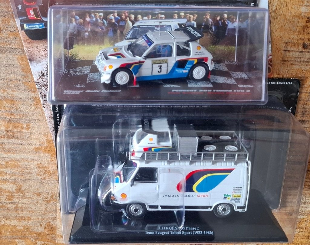 PEUGEOT 205 Turbo EVO 2 + Assistance Rallye 1/43 UH IXO NEUF, Enlèvement ou Envoi, Neuf, Voiture, Universal Hobbies