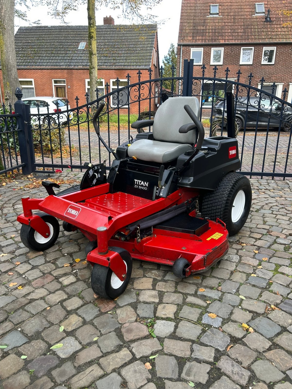 Toro zero turn zitmaaier 230 uur!, Ophalen, Zo goed als nieuw