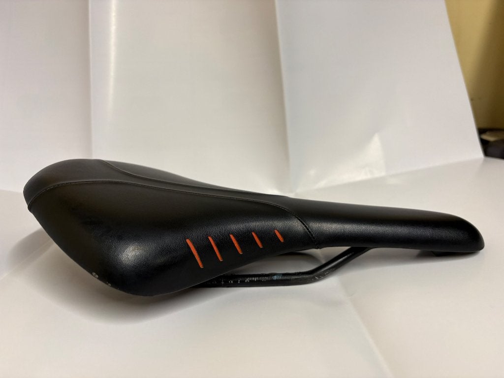 Fizik anturas zadel, Enlèvement ou Envoi, Utilisé, Selle