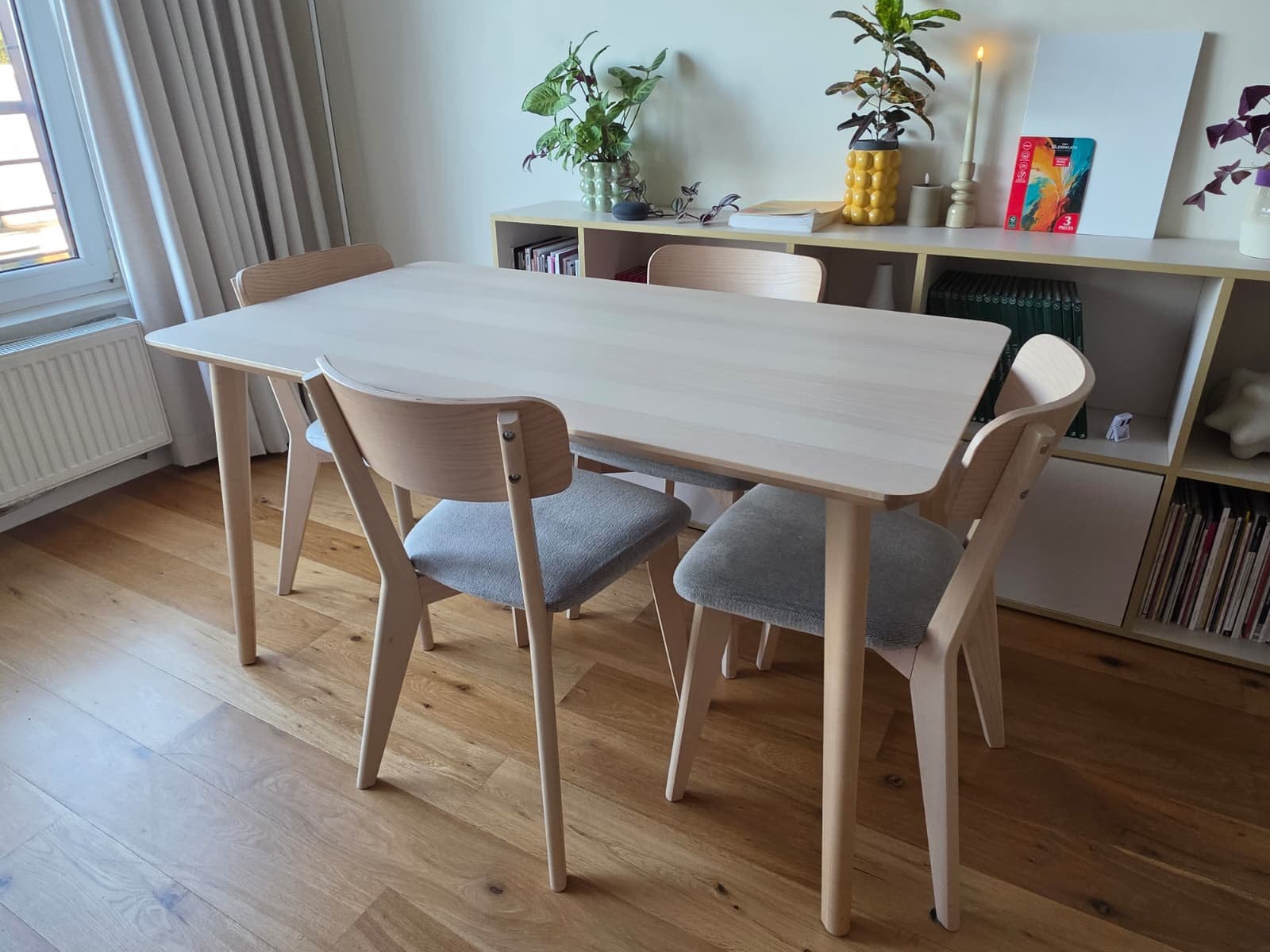 Tafel en stoelen te koop en om af te halen., Ophalen, Zo goed als nieuw
