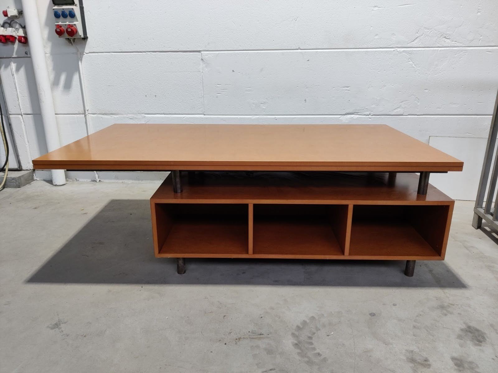 houten bruin showroomtafel  225 x 124 x 75cm, Zakelijke goederen, Onbekend, Onbekend, Onbekend