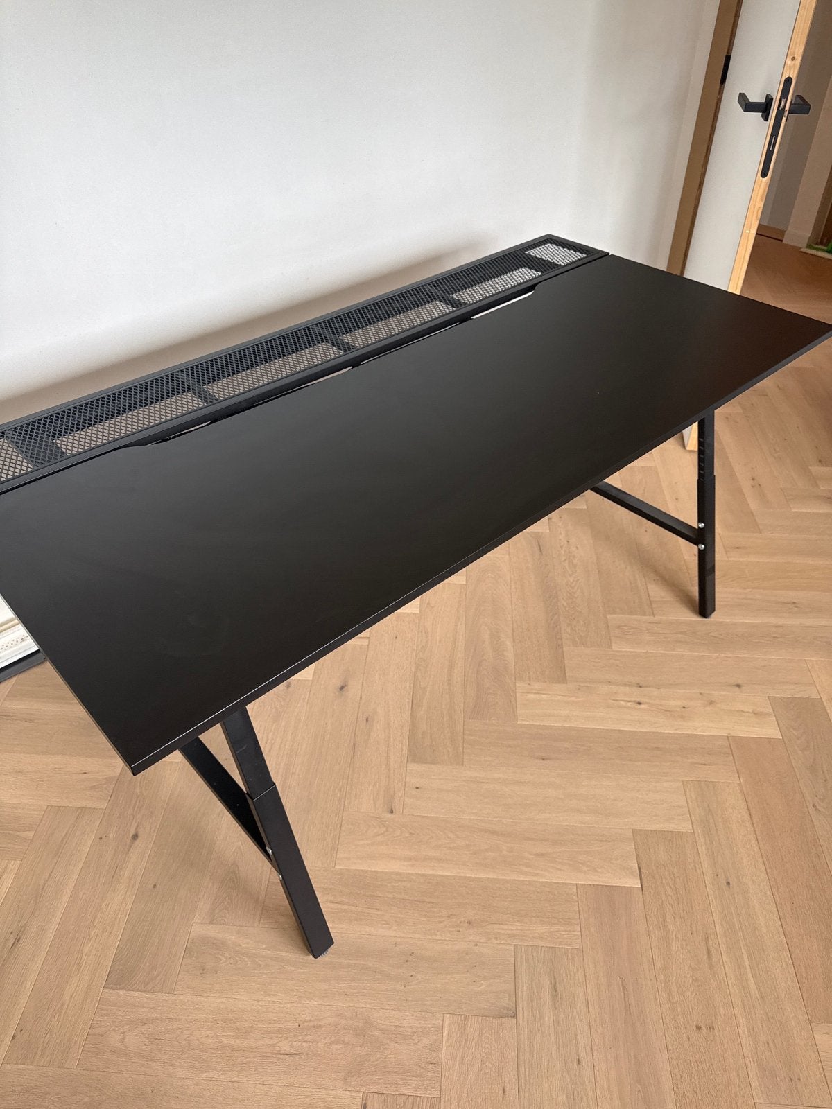 IKEA UTESPELARE gaming bureau, Huis en Inrichting, Ophalen, Zo goed als nieuw, IKEA