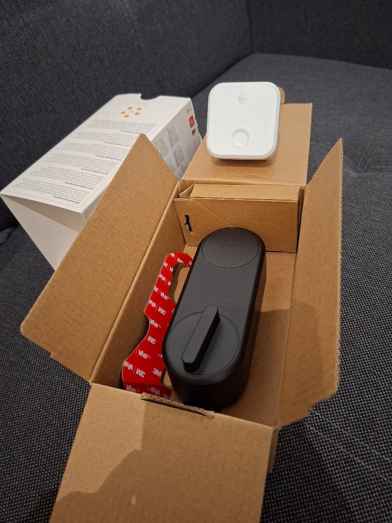 Yale Linus Smart Lock L1 (Zwart) + Yale Connect Wi-Fi Bridge, Ophalen of Verzenden, Gebruikt, IJzer, Slot