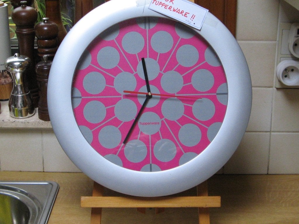 Zeldzame Vintage Wandklok Tupperware, Wandklok, Vintage, Analoog, Ophalen of Verzenden