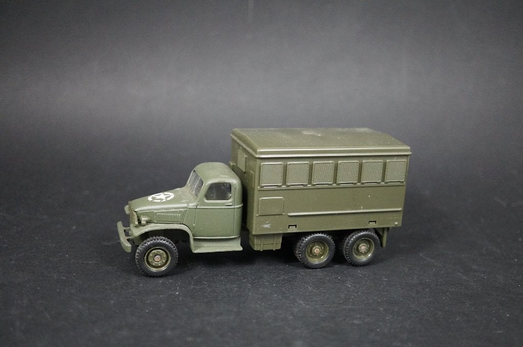 Solido GMC militaire vrachtwagen met shelter - 1/50 - TOP, Ophalen of Verzenden, Zo goed als nieuw