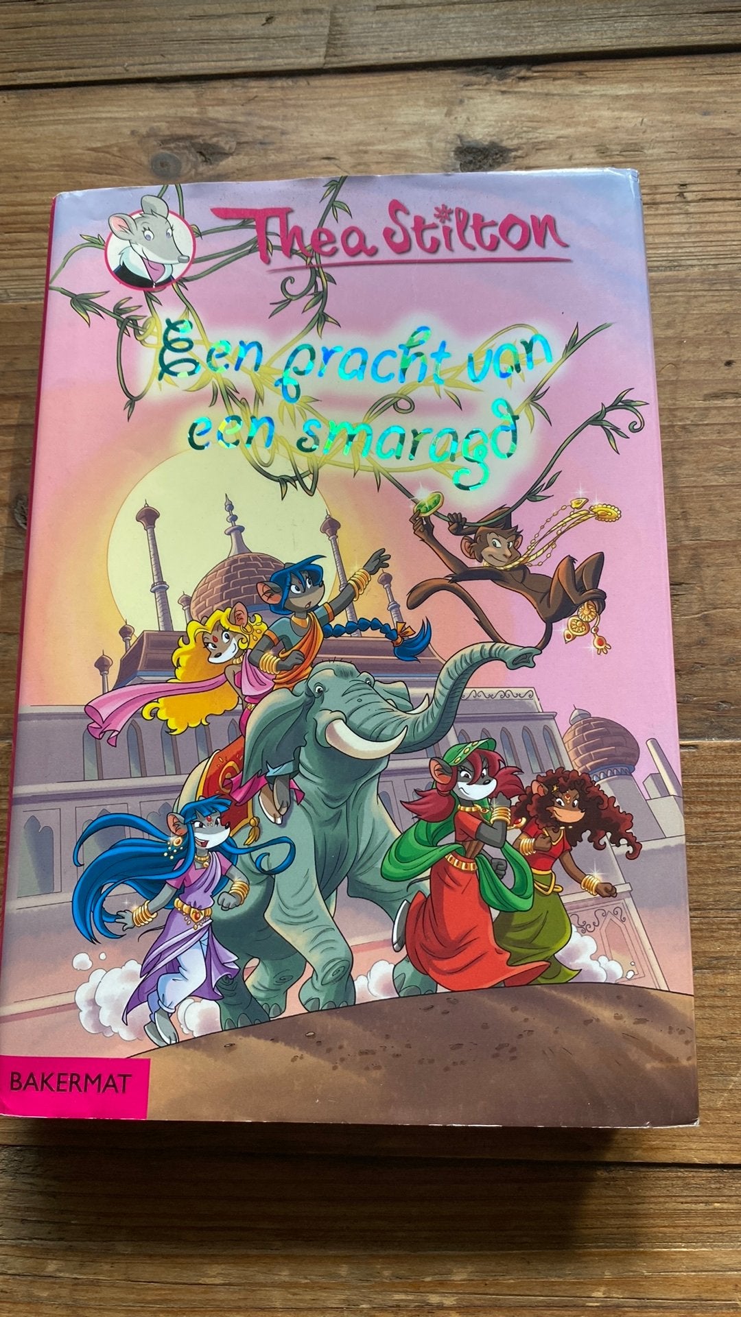 Thea Stilton - Een pracht van een smaragd, Boeken, Ophalen of Verzenden, Thea Stilton