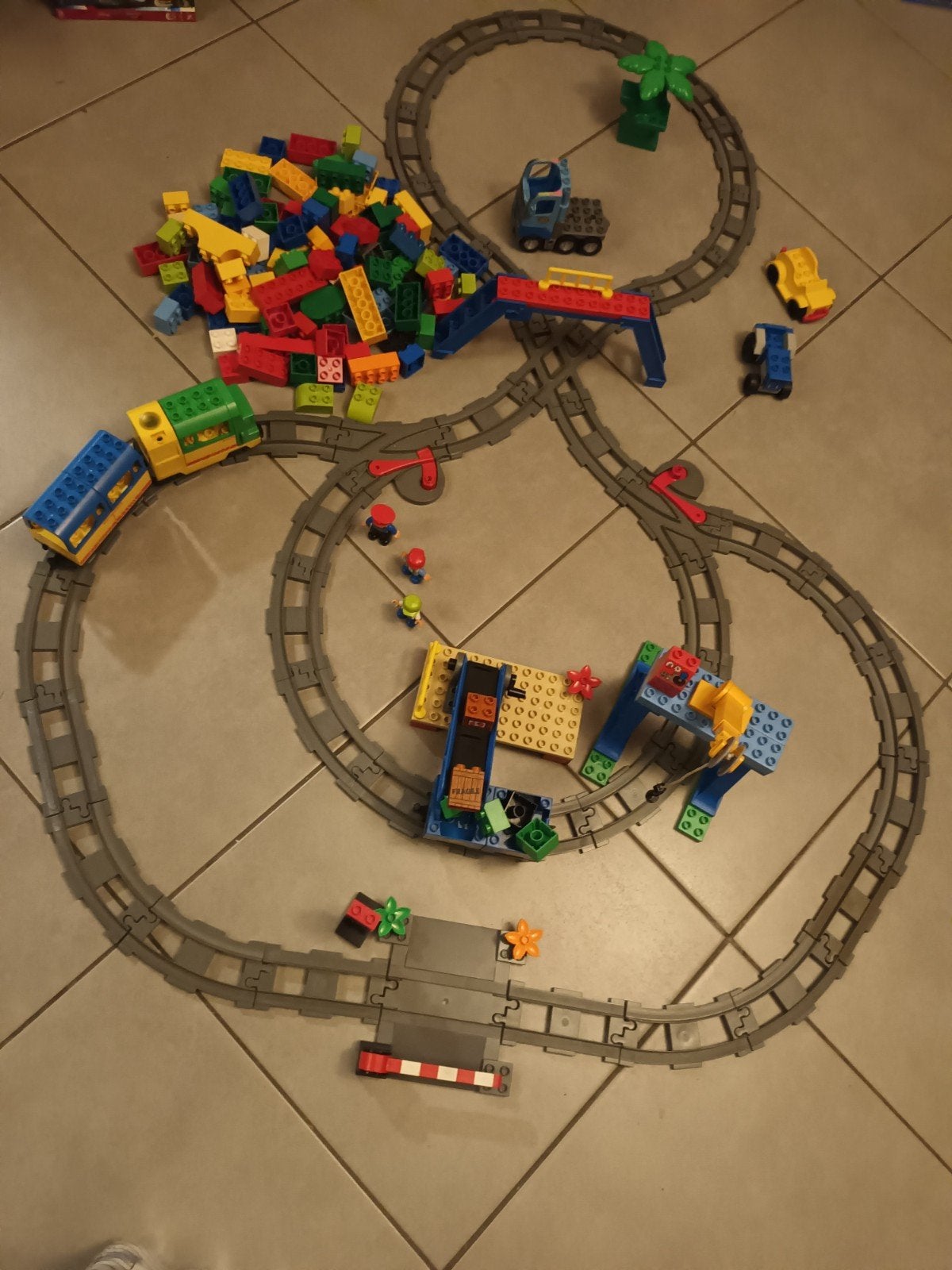 duplo elektrische trein set met vele extras, Kinderen en Baby's, Speelgoed | Duplo en Lego, Ophalen of Verzenden, Duplo