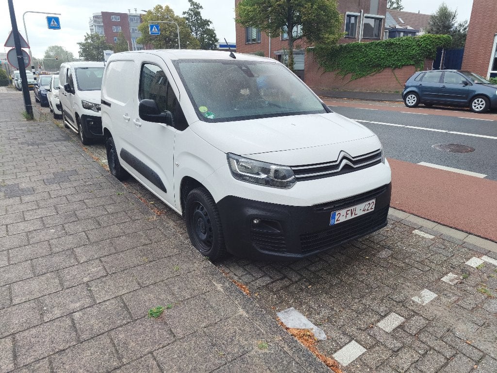 Citroen Berlingo automaat 3 zit 131 pk, Auto's, Stof, Euro 6, 4 cilinders, Citroën