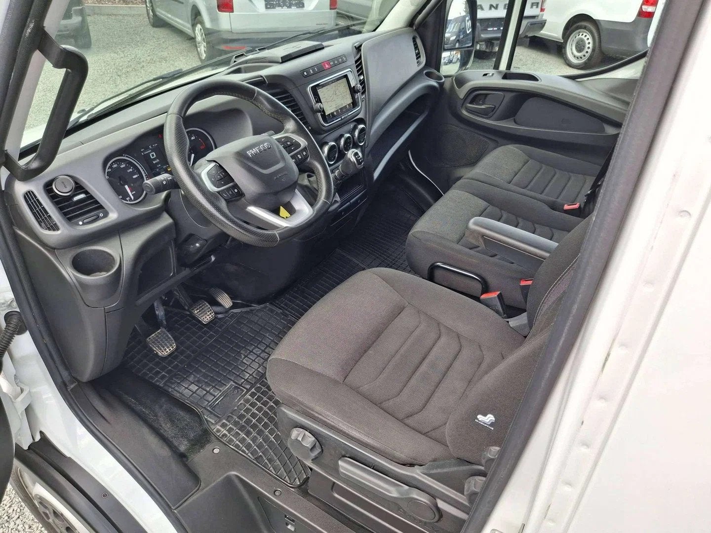 Iveco Daily 35S18 3.0 (bj 2023), Auto's, Gebruikt, Iveco, Wit, Bedrijf