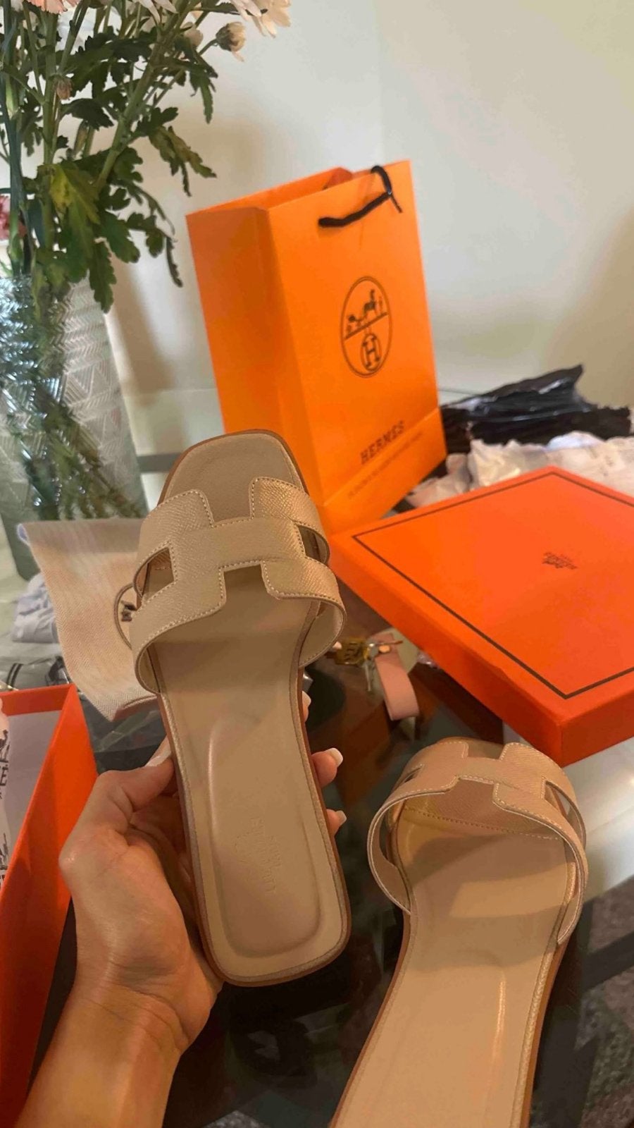 Nieuwe Caramelkleurige Hermes oran slippers, Ophalen, Nieuw, Slippers