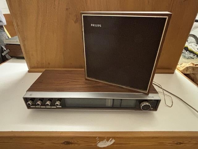 oude radio, Enlèvement