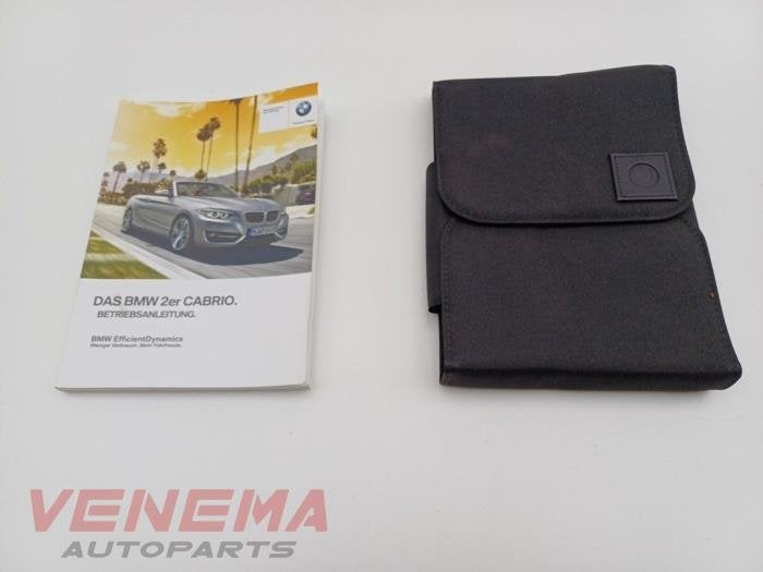 Instructie Boekje van een BMW 2-Serie, Gebruikt, -, -, Ophalen of Verzenden