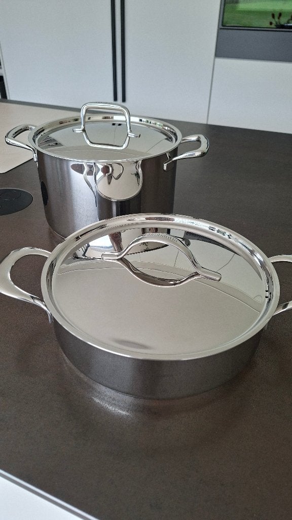 Brabantia en Q-design kookpot. 25€/stuk, Inox, Ophalen of Verzenden, Zo goed als nieuw, Met handvatten