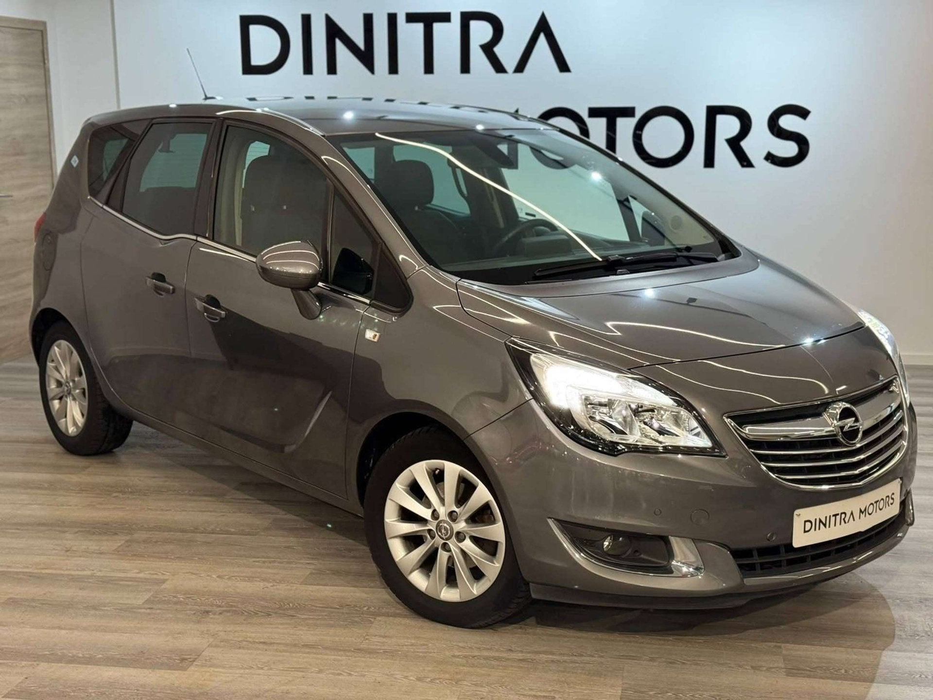 Opel Meriva 1.4 Turbo - Camera/Navi/Cruise/*TOPSTAAT!, Dealer onderhouden, Gebruikt, 4 cilinders, 120 pk