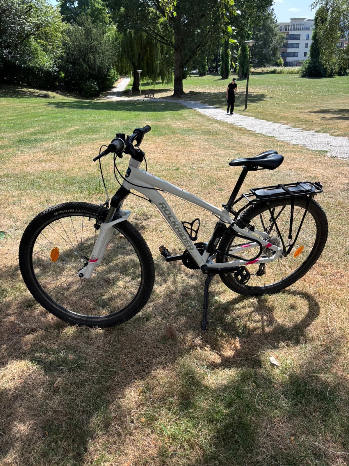 Rockrider vélo ST100, serrure, porte-bidon, béquille, Vélos & Vélomoteurs, Enlèvement, Utilisé, Femmes