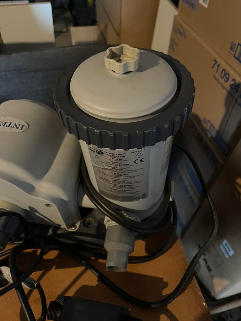 Intex filterpomp, Ophalen, Zo goed als nieuw