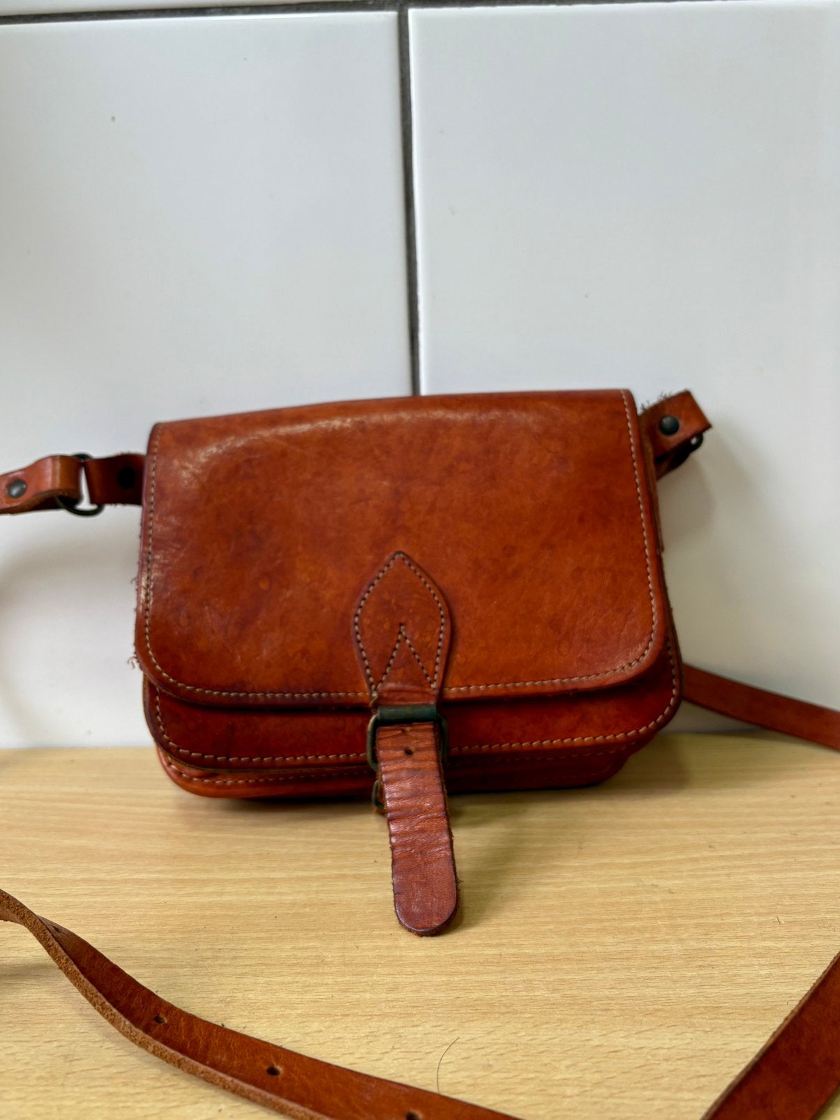 Sac en cuir vintage KOUROS Made in Greece - Style bohème, Enlèvement ou Envoi, Comme neuf, Cuir