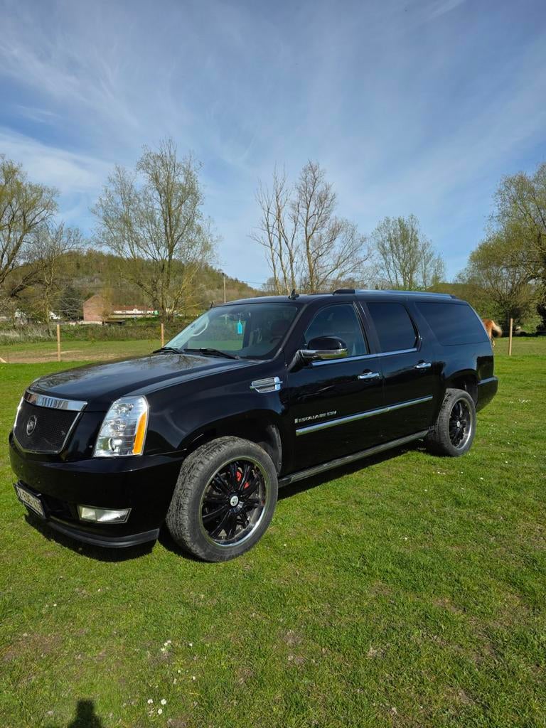 Cadillac escalade prete immatriculé, Autos, Achat, Caméra, Particulier, Électrique