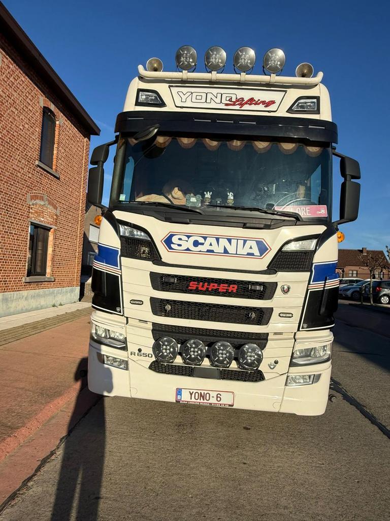 SCANIA S650 V8 – FULL AIR  – LIEFHEBBERSSTAAT, Auto's, Vrachtwagens, Achterwielaandrijving, Scania, Wit, Leder