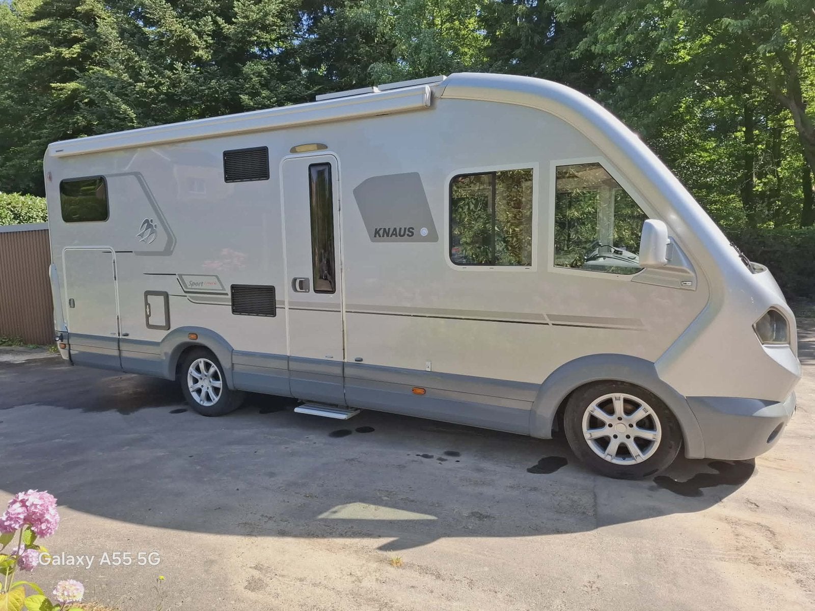 Camping car integral Knaus