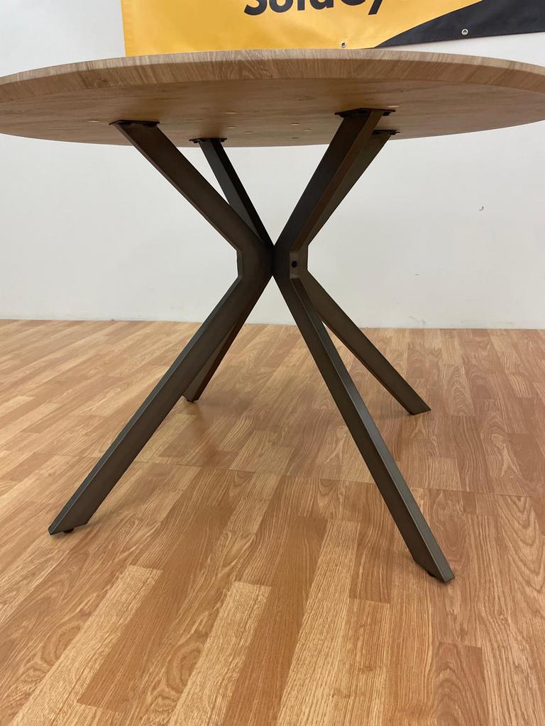 Table de salle à manger ronde en bois massif — (NOUVEAU), Enlèvement ou Envoi, Comme neuf