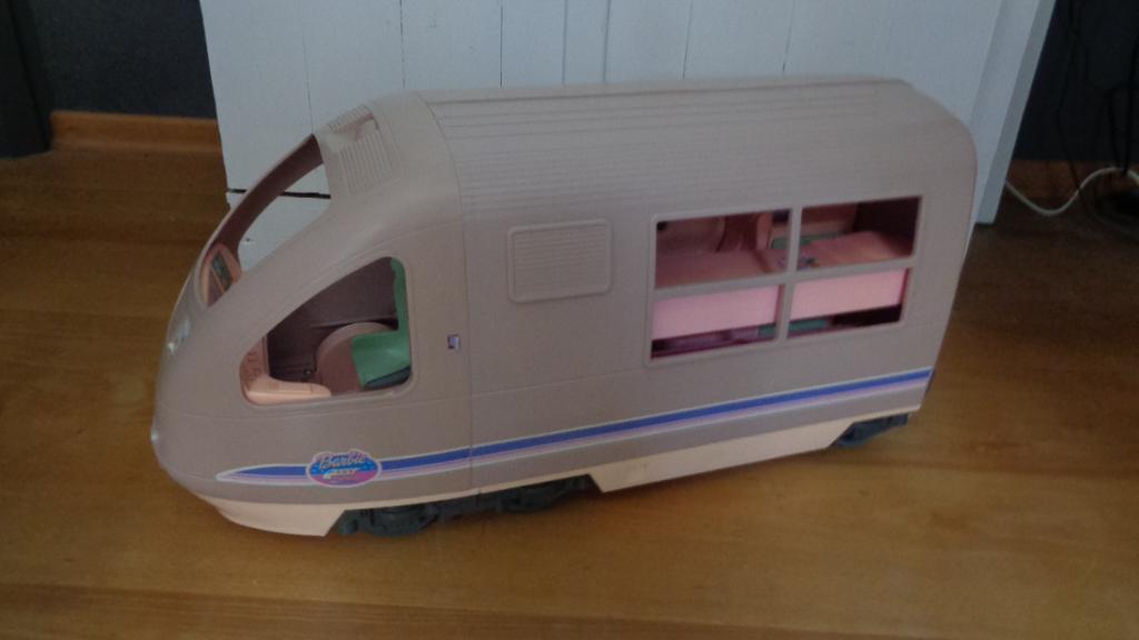 Trein van Barbie, Enfants & Bébés, Jouets | Poupées, Comme neuf, Barbie, Enlèvement