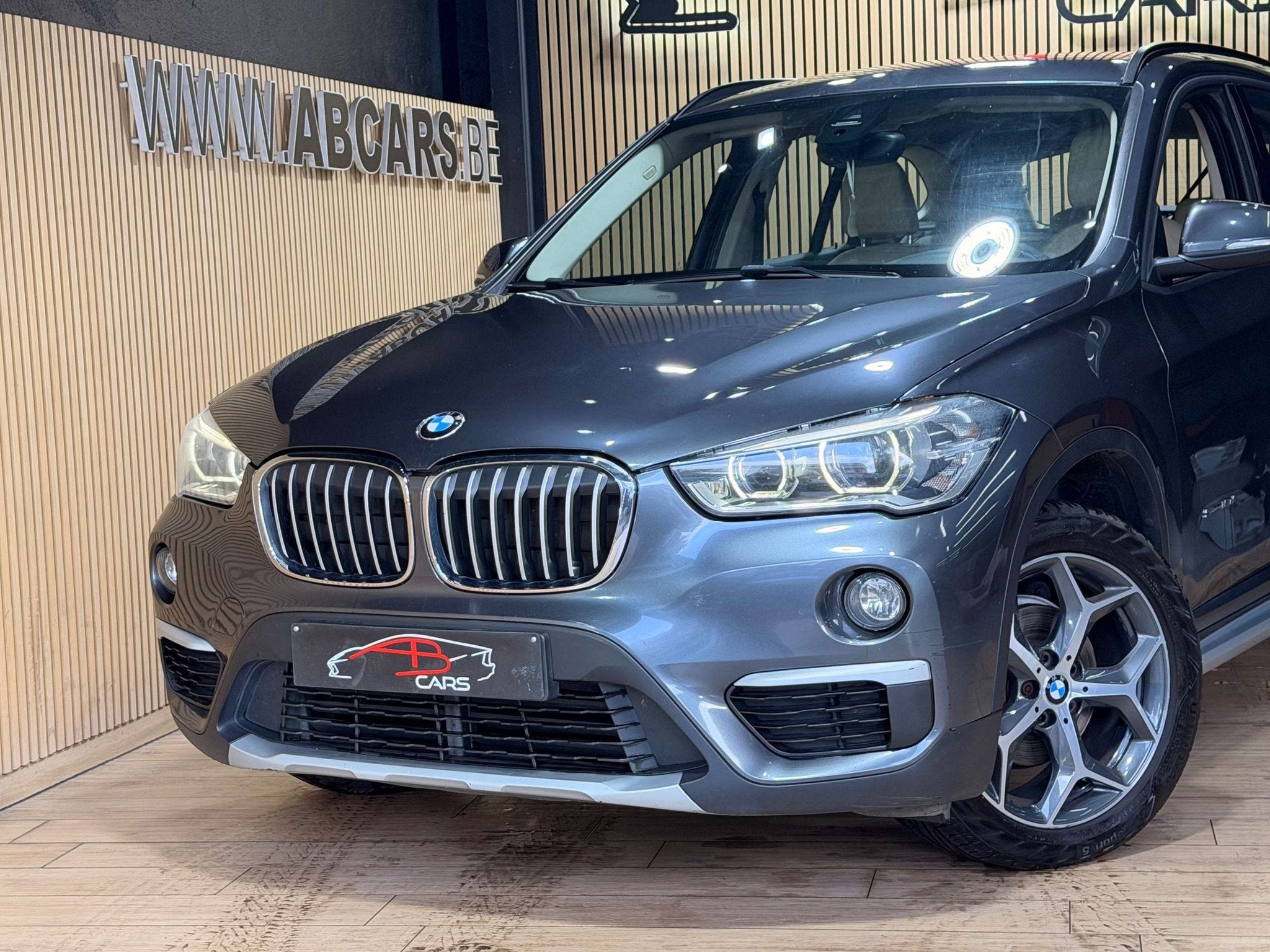 BMW X1 1.5 d sDrive16 * GARANTIE 12 MOIS * SPORT *, Autos : Divers, Argent ou Gris, Diesel, BMW, SUV ou Tout-terrain