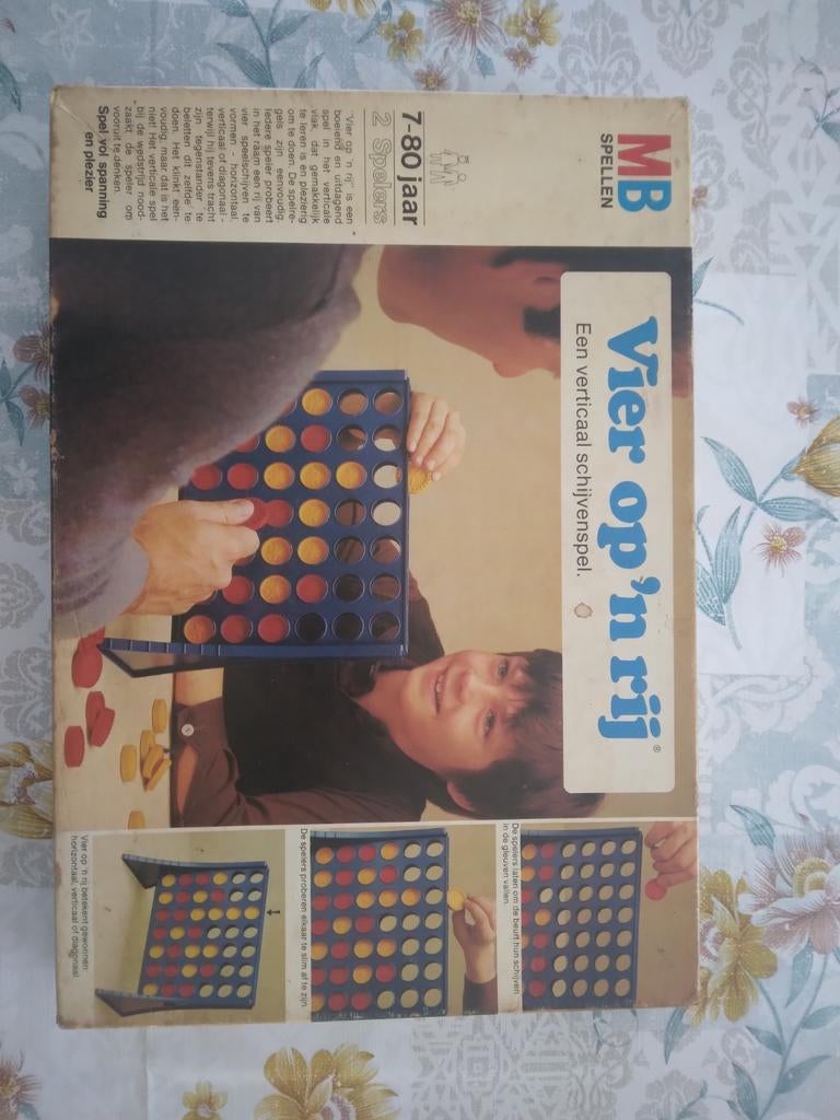 Vier op een rij,vintage 1975, Ophalen of Verzenden