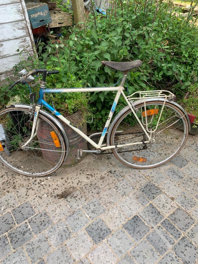 Oude vintage fiets, Fietsen en Brommers, Fietsen | Oldtimers, Ophalen, Velgrem, Jaren '60 of nieuwer