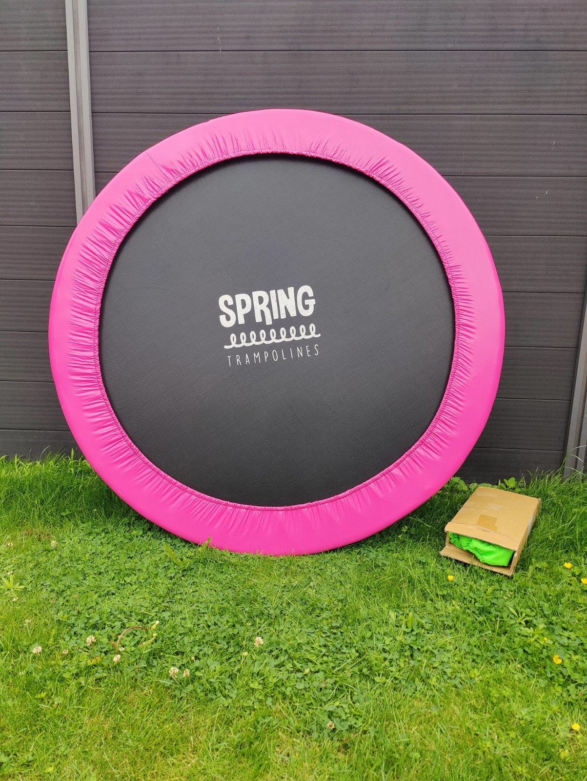 Trampoline 140cm met extra nieuwe rand, Ophalen, Zo goed als nieuw