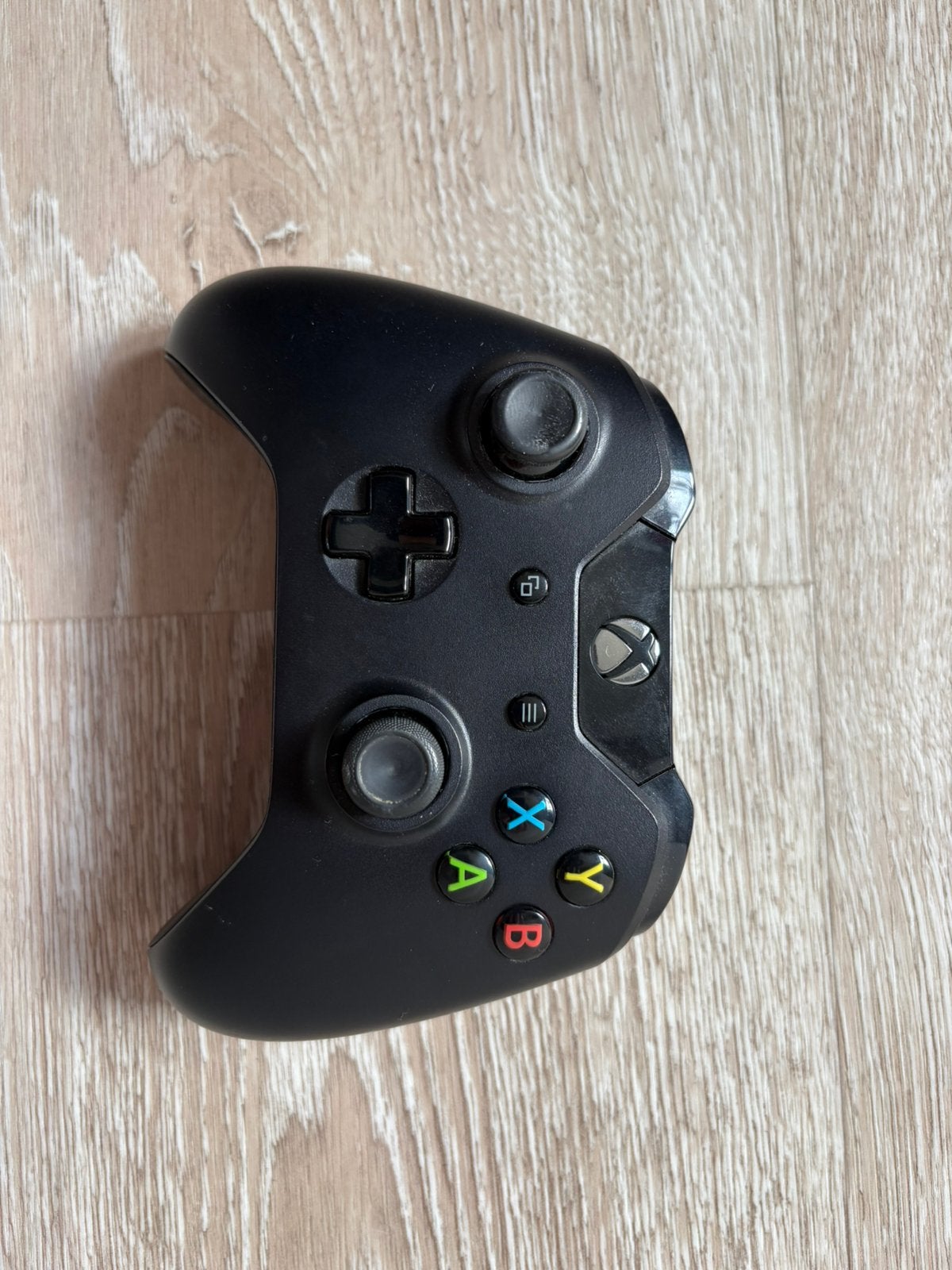Manette Xbox One noire, Consoles de jeu & Jeux vidéo, Sans fil, Enlèvement ou Envoi, Comme neuf, Xbox One