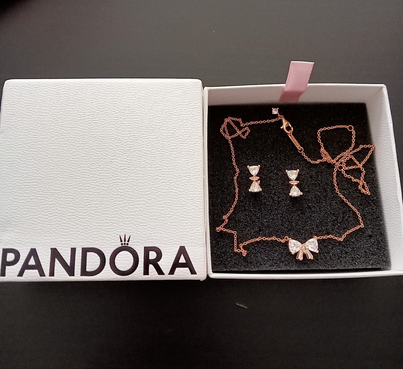Pandora juwelensetje., Ophalen, Zo goed als nieuw, Goud, Overige materialen