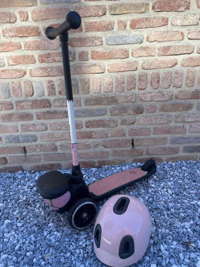 Scoot & ride Highwaykick 2 LED met helm, Ophalen, Zo goed als nieuw