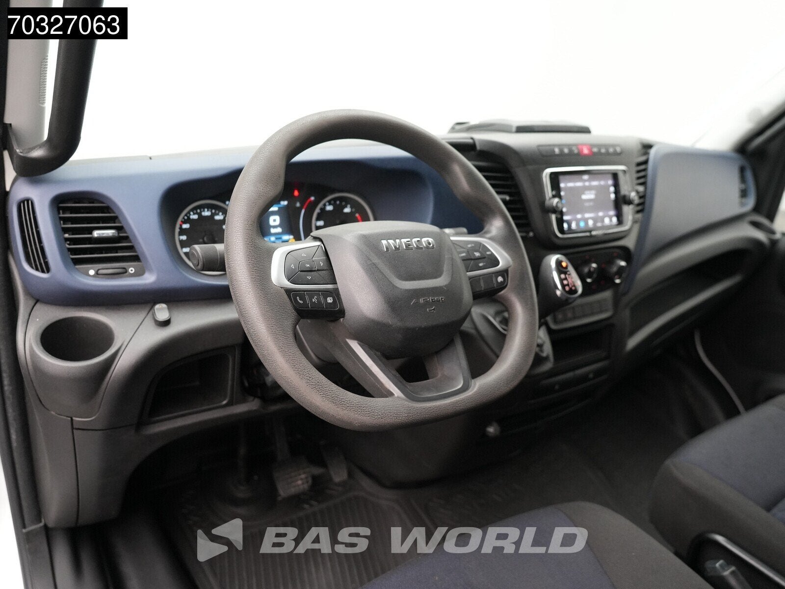 Iveco Daily 35S18 3.0L Automaat Laag Dak L2H1 3,5t Trekhaak, Automaat, Stof, Gebruikt, Euro 6