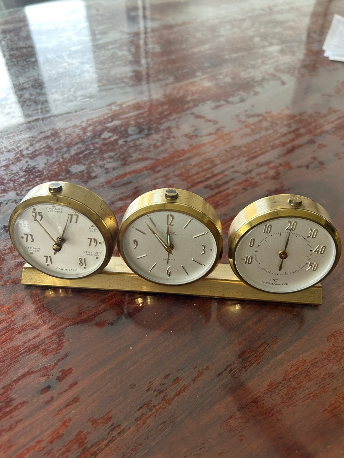een klok, barometer en thermometer, van merk Europa, Ophalen