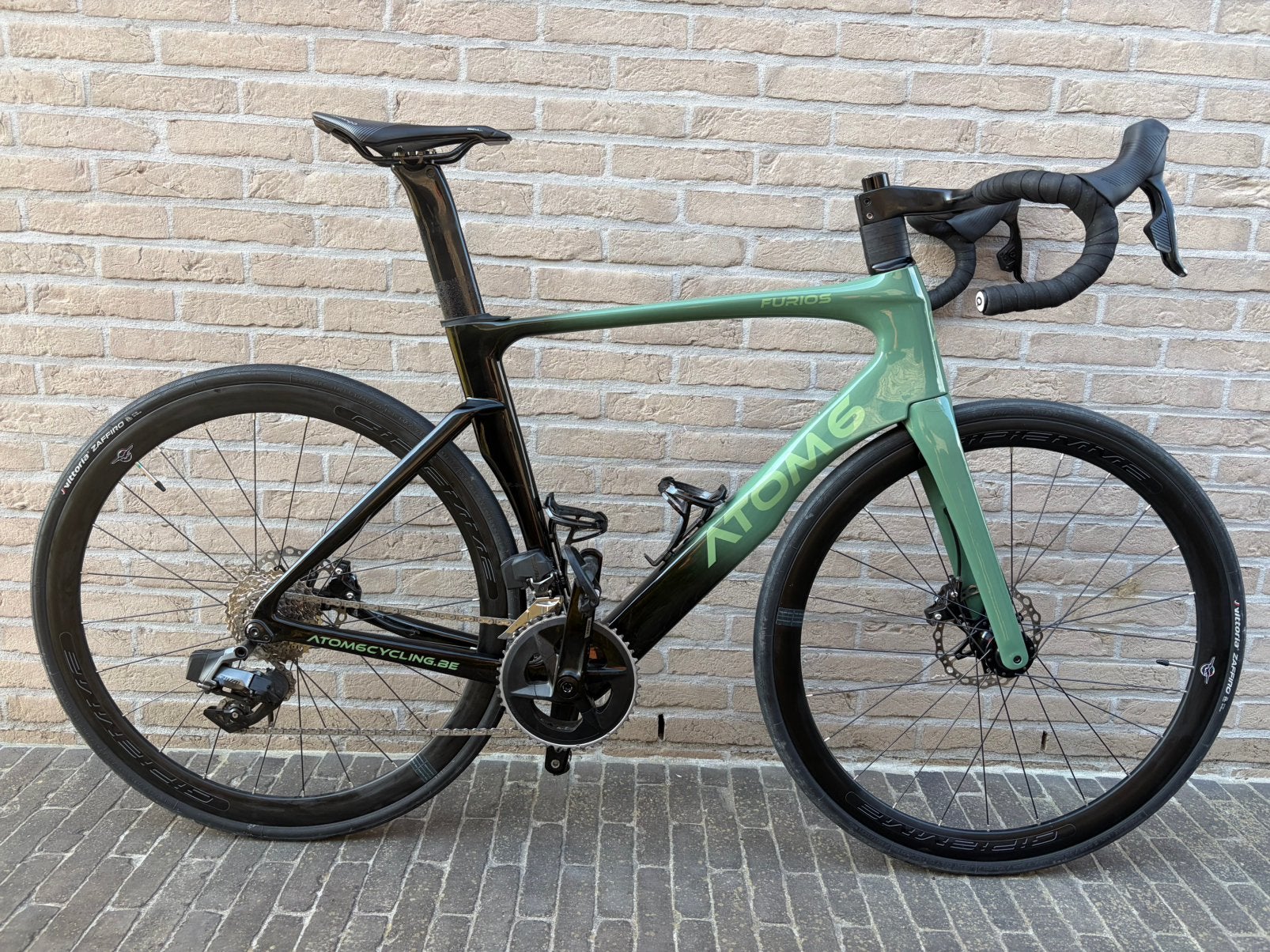 Vélo de route Atom 6 Furios, Vélos & Vélomoteurs, Vélos | Vélos de course, Comme neuf, Enlèvement
